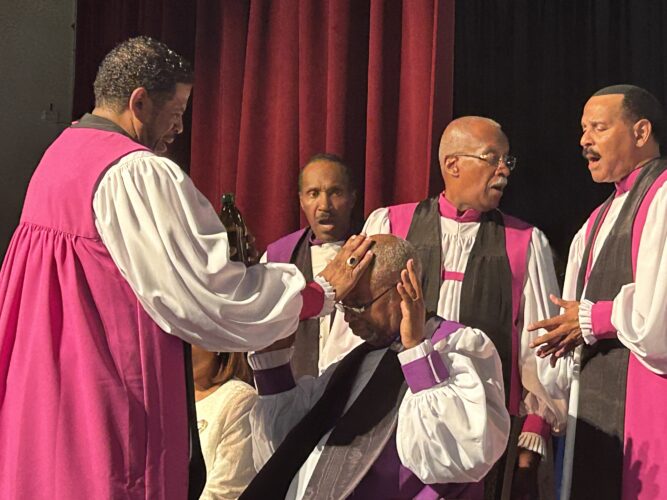 Cummings Receives Local Installation Ceremony As Bishop